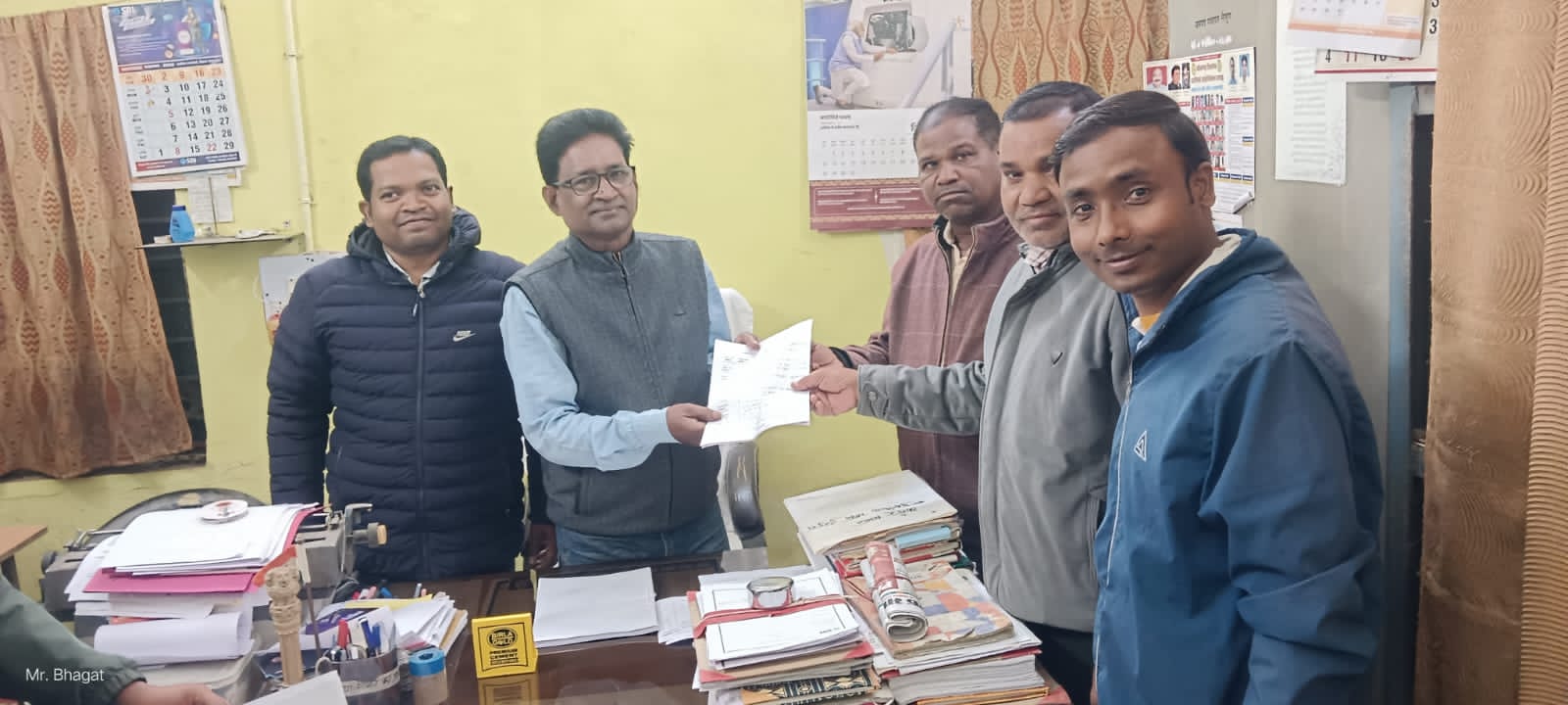 लैलूंगा में हड़ताल का शंखनाद : छत्तीसगढ़ प्रदेश पंचायत सचिव संघ ने सौंपा ज्ञापन, 31 दिसंबर तक रहेंगे सामूहिक अवकाश पर…