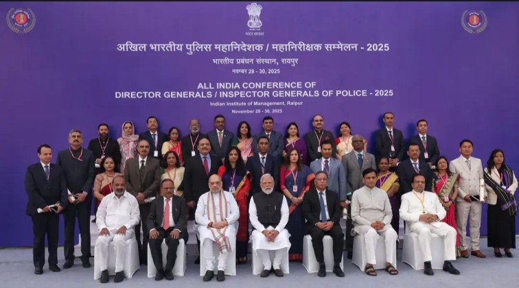 रायपुर : राष्ट्रीय सुरक्षा का नया अध्याय; पीएम मोदी ने दिया ‘विजन 2047’, छत्तीसगढ़ के ‘बस्तर 2.0’ मॉडल की चर्चा… रायपुर : राष्ट्रीय सुरक्षा का नया अध्याय; पीएम मोदी ने दिया ‘विजन 2047’, छत्तीसगढ़ के ‘बस्तर 2.0’ मॉडल की चर्चा…