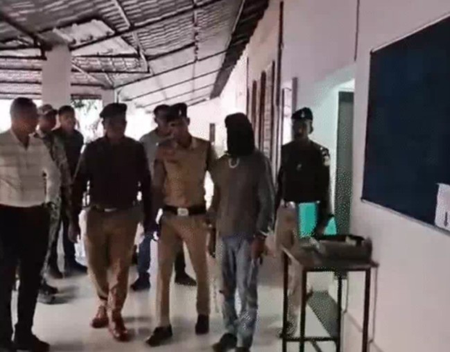 खैरागढ़ : इश्क, जिस्मानी रिश्ता और फिर खौफनाक अंत; शादी का दबाव बना तो प्रेमी ने पत्थर से कुचलकर ले ली जान…