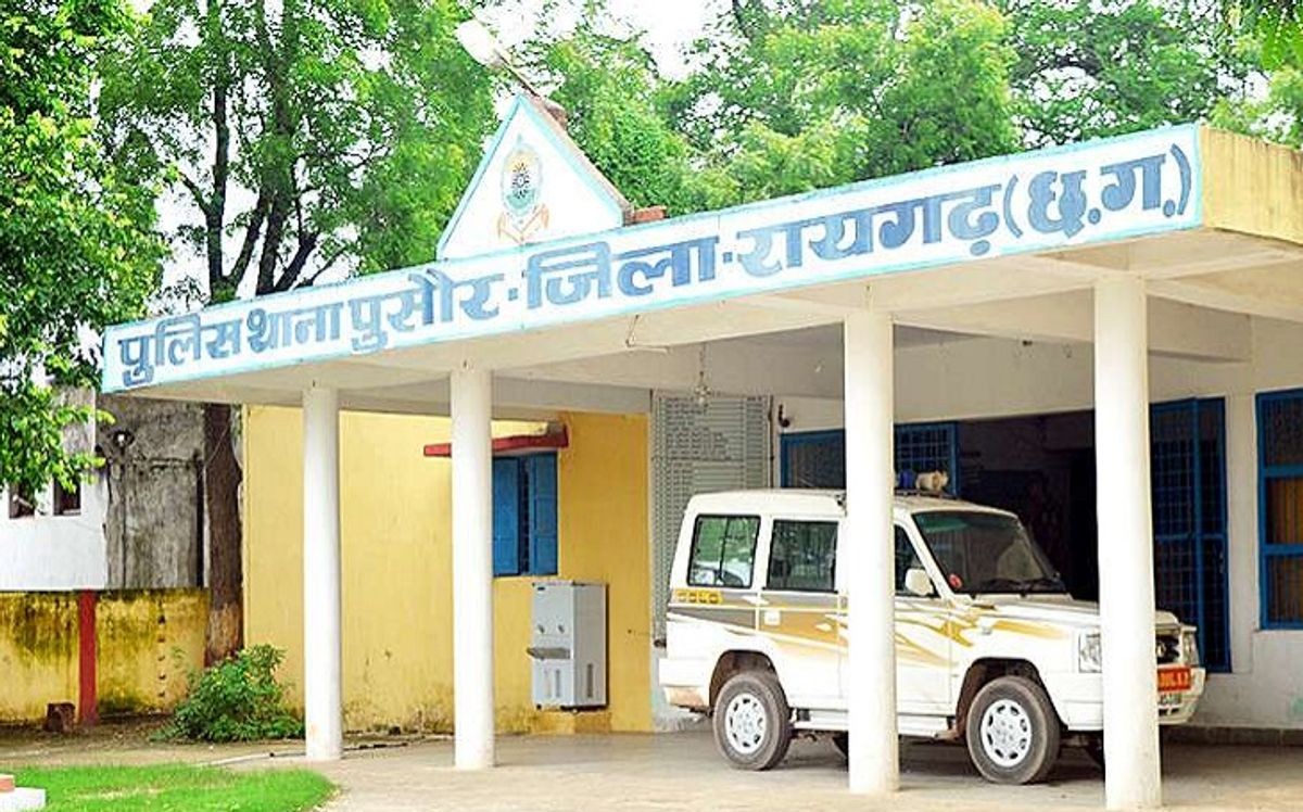 सावधान! सोशल मीडिया पर ‘गंदी हरकत’ पड़ेगी भारी: युवती की आपत्तिजनक फोटो वायरल करने वाला आरोपी सलाखों के पीछे… सावधान! सोशल मीडिया पर ‘गंदी हरकत’ पड़ेगी भारी: युवती की आपत्तिजनक फोटो वायरल करने वाला आरोपी सलाखों के पीछे…