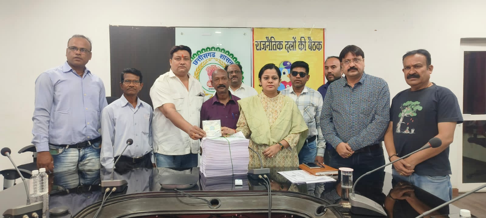 विशेष कवरेज : रायगढ़ जिला निर्वाचन का ‘महा-सत्यापन’ संपन्न; 8.42 लाख मतदाताओं के साथ अंतिम सूची का प्रकाशन…