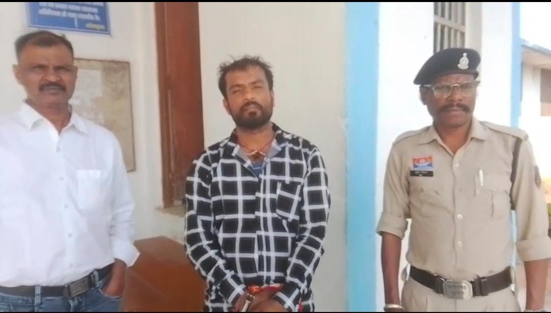 सरगुजा पुलिस का ‘ऑपरेशन क्लीन’ : नशे के सौदागरों पर गिरा PIT NDPS का गाज, कुख्यात निगरानी बदमाश मदन गाईन सलाखों के पीछे…