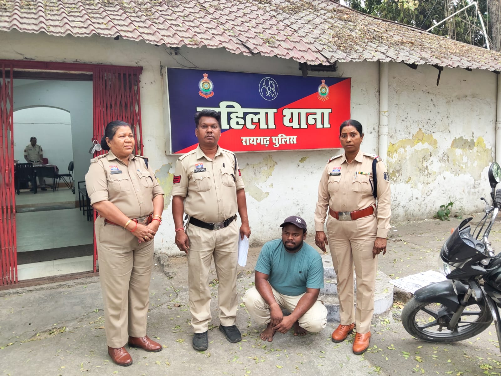 फेसबुक वाला ‘प्यार’ निकला धोखा : शादी का झांसा देकर 2 साल तक लूटता रहा अस्मत, रायगढ़ पुलिस ने आरोपी को दबोचा…