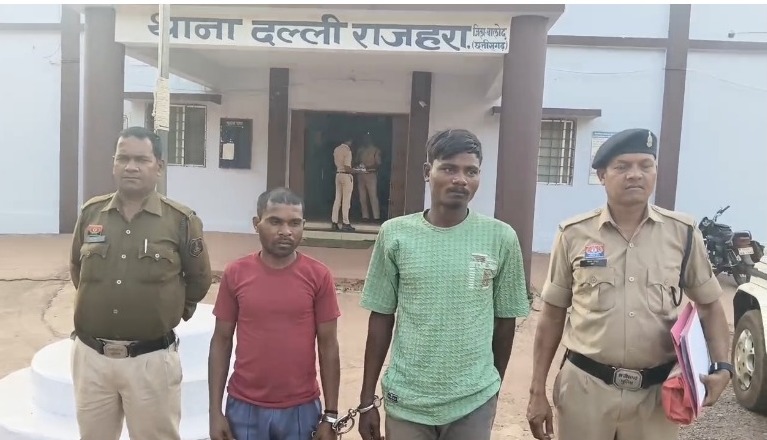 बालोद में मानवता शर्मसार : नाबालिग से सामूहिक दुष्कर्म, पहले परिचित ने की दरिंदगी, फिर ग्रामीणों ने बनाया वीडियो और लूटी अस्मत…