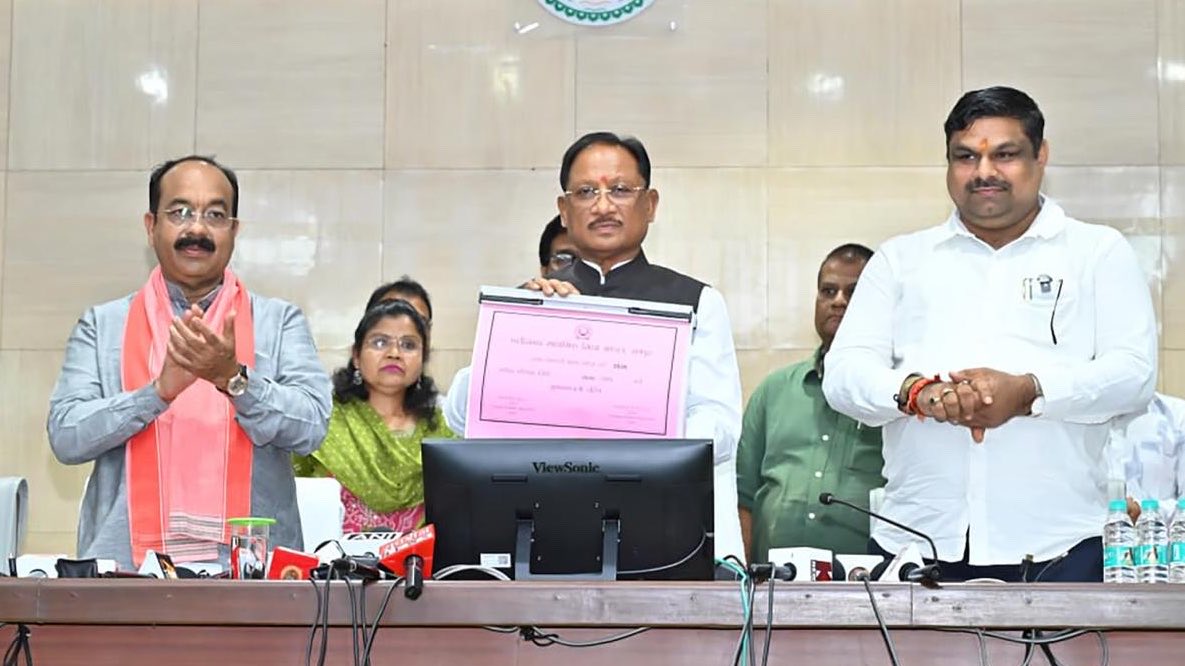 छत्तीसगढ़ बोर्ड रिजल्ट : बेटियों का ‘महासमुंद’ परचम, पेपर लीक की बाधाओं को चीरते हुए आए नतीजे…