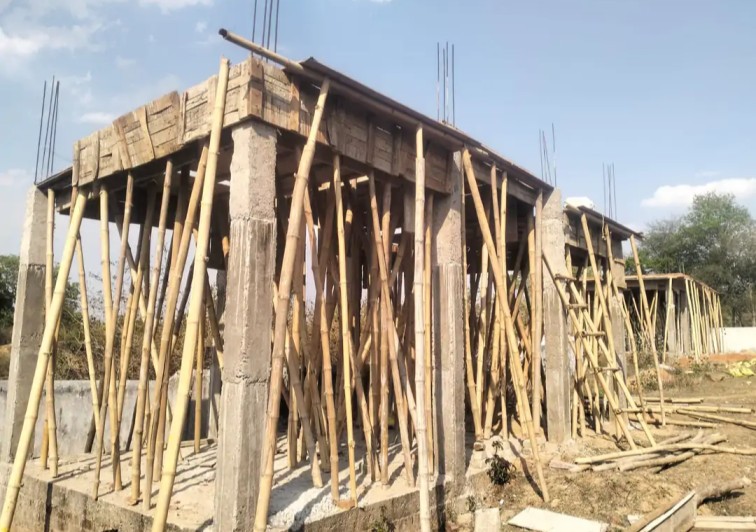 भ्रष्टाचार की भेंट चढ़ रहा ‘मुक्तिधाम’: भैयाथान के सलका में 4.89 लाख का निर्माण बना मजाक, ग्रामीणों का फूटा गुस्सा…