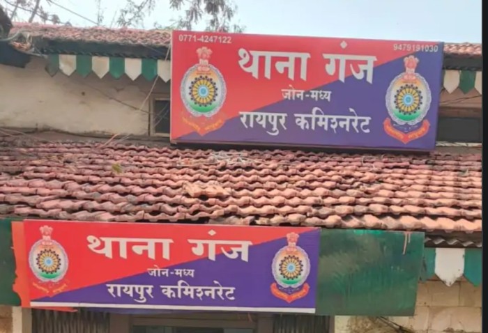 राजधानी में कानून के पहरेदारों को चोरों की खुली चुनौती, थाने के सामने से ‘जब्त मेटाडोर’ चोरी!…