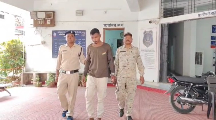 जशपुर पुलिस का बड़ा एक्शन: ‘हिस्ट्रीशीटर’ लक्की सिंह फिर सलाखों के पीछे; बहू का गला घोंटने की कोशिश कर लूटे थे लाखों…