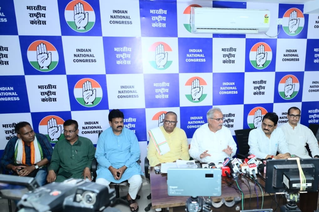 बघेल का ‘ब्रह्मास्त्र’ : फर्जी NOC के खेल में फंसी भाजपा सरकार, मोदी की नीतियों को बताया देश के लिए घातक…
